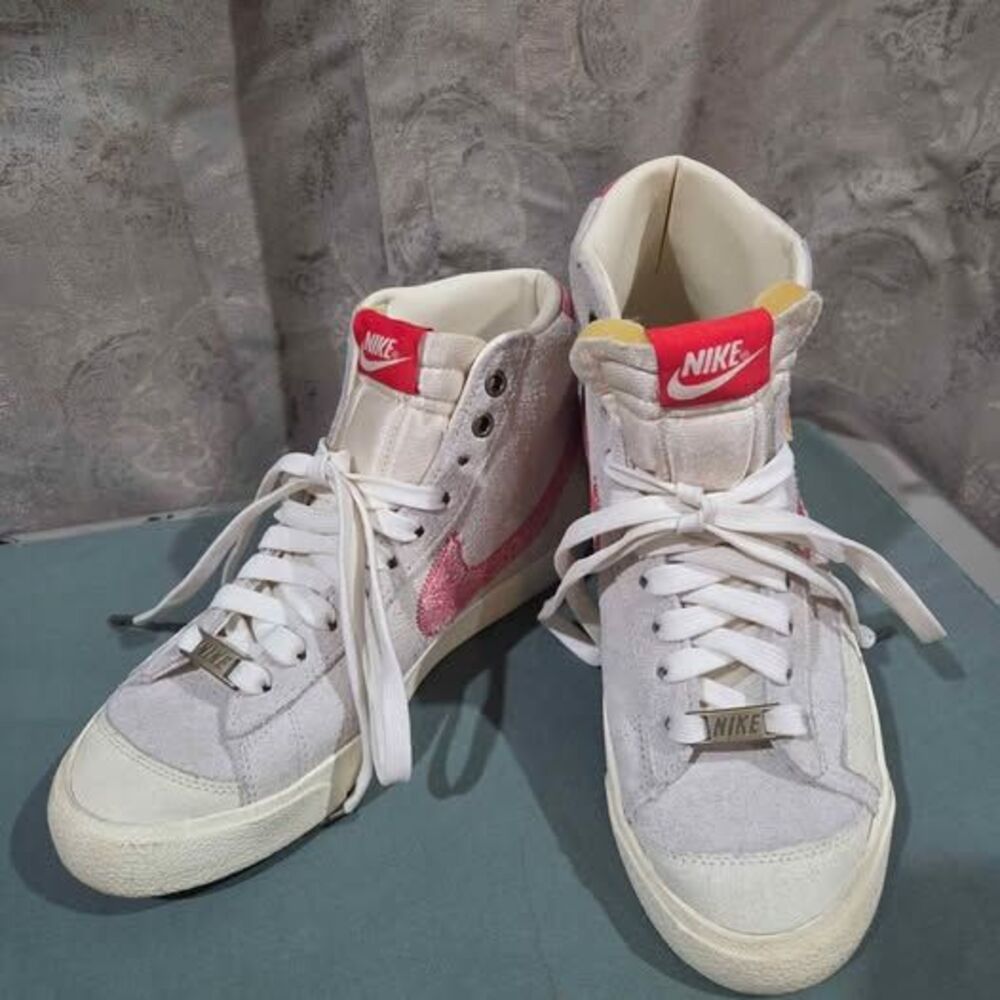 Nike Blazer Mid '77 Suede Sneakers